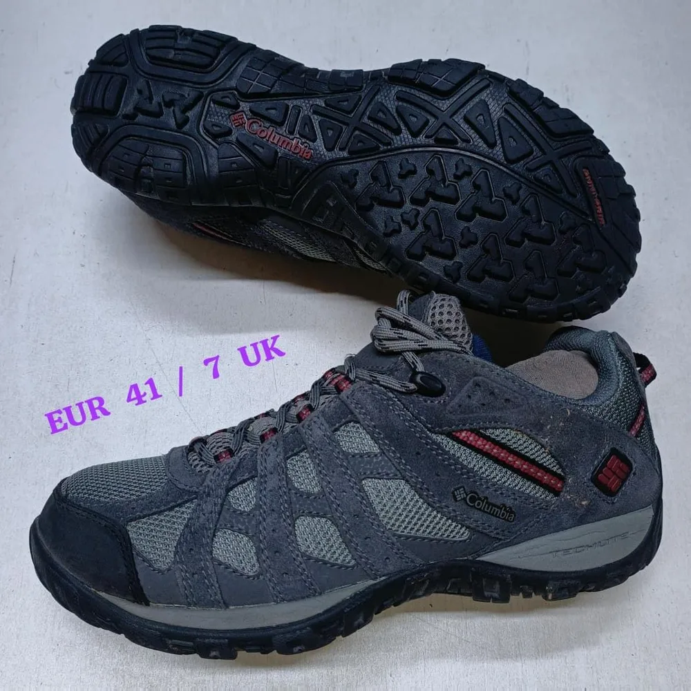 Columbia Columbia Grey Red Hiking Shoe — Grey / Red