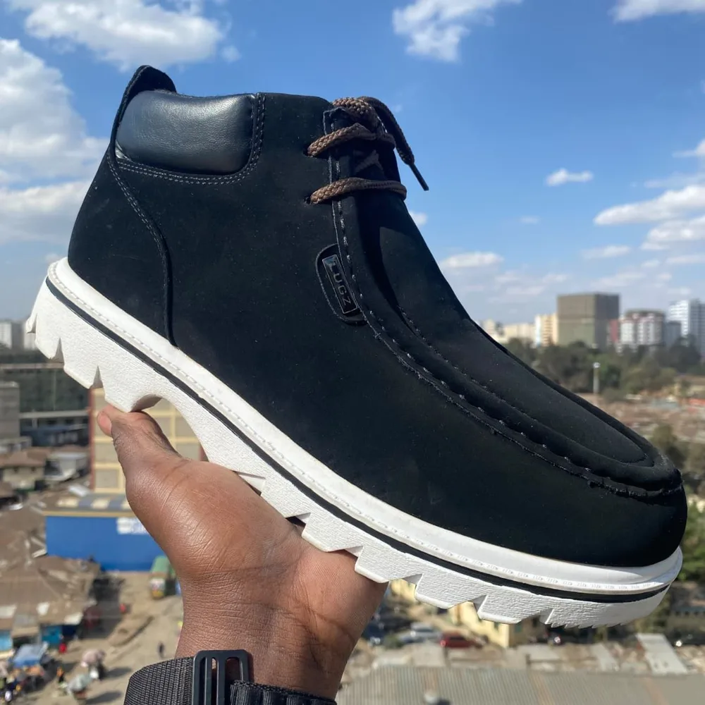 Lugz Lugz Black Suede Chukka — Black / White