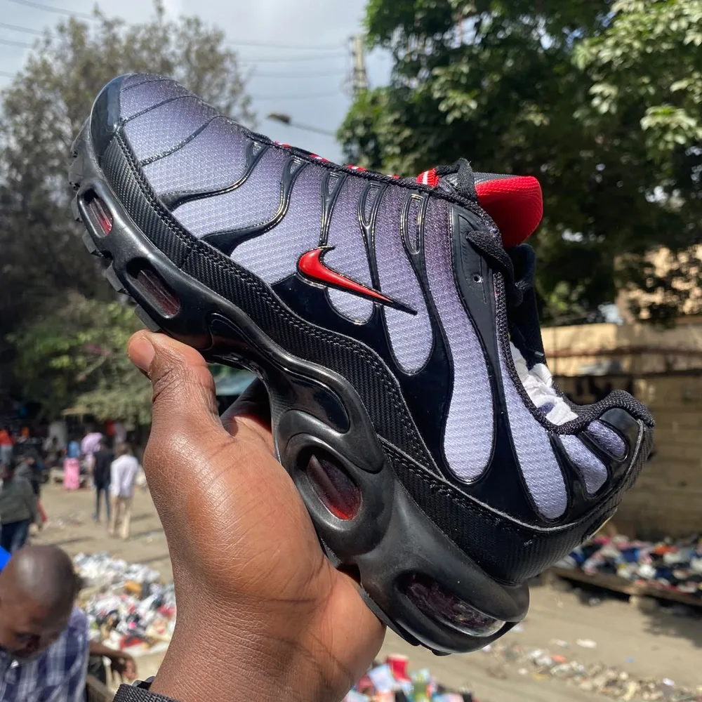 Nike Nike Air Max Plus TN Black Purple Red — Black / Purple Fade / University Red