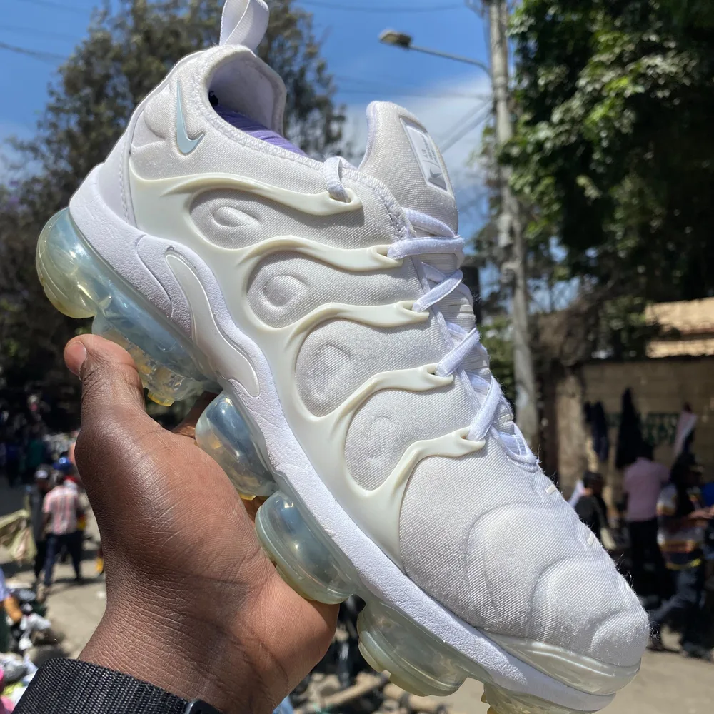Nike Air VaporMax Plus Triple White