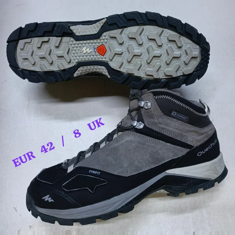 Quechua Quechua Grey Suede Hiking Boot — Grey / Black