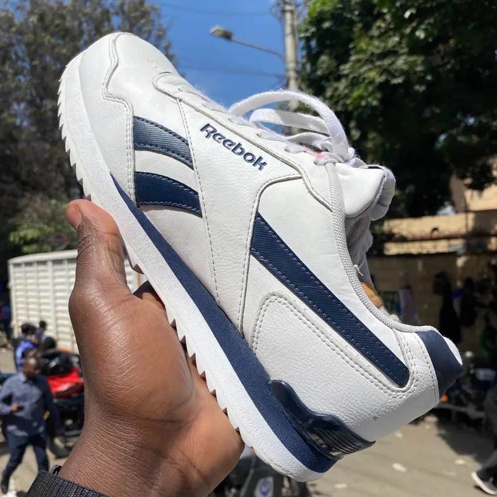 Reebok Reebok White Navy Ripple Runner — White / Navy