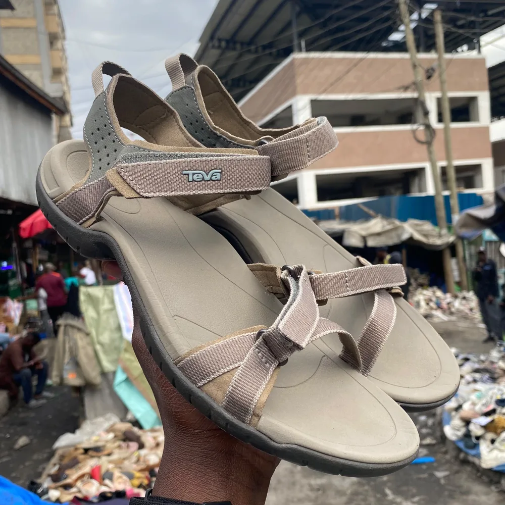Teva Teva Taupe Strap Sandal — Taupe / Grey